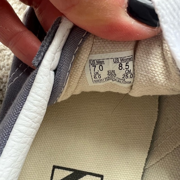 Vans Old Skool Sneakers - size 8.5W color Blue Granite/Pure White - Picture 6 of 6